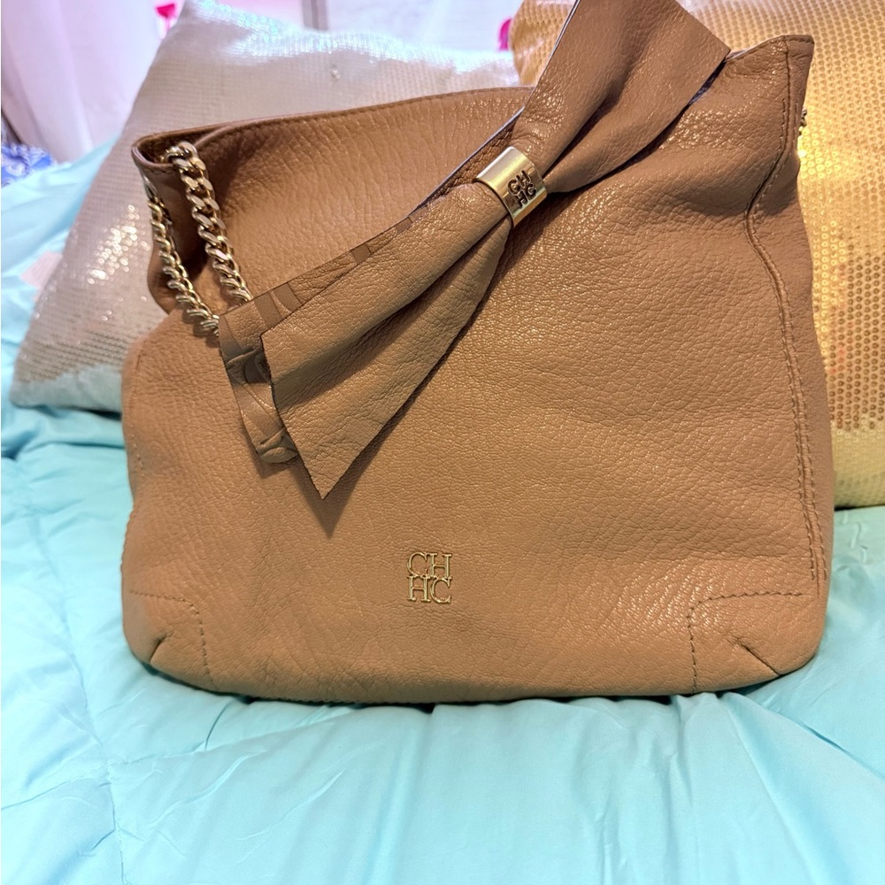 Carolina Herrera Beige Leather Shoulder Bag with Chain Strap